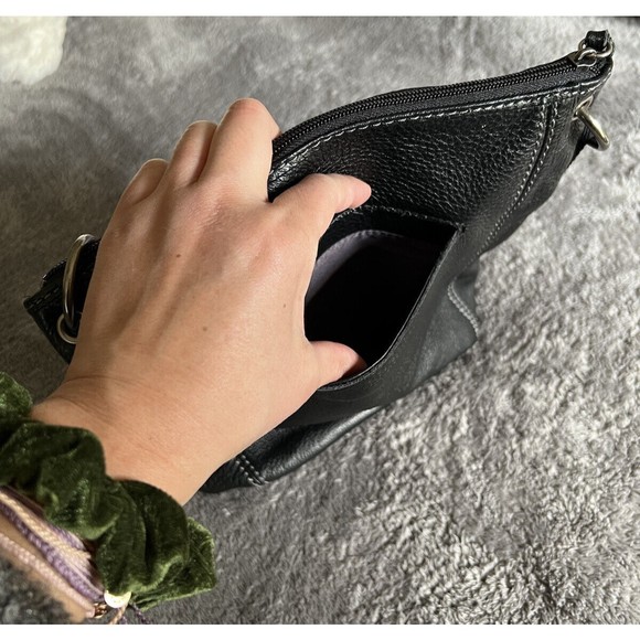 The Sak Black Leather Medium Shoulder Handbag Purse - Picture 3 of 9